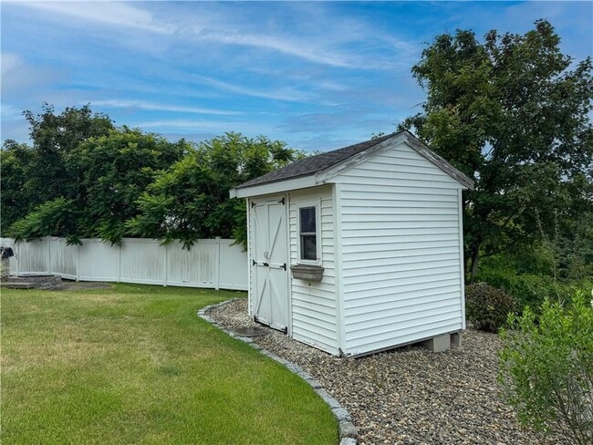 Photo - 2 Beatrice Ln