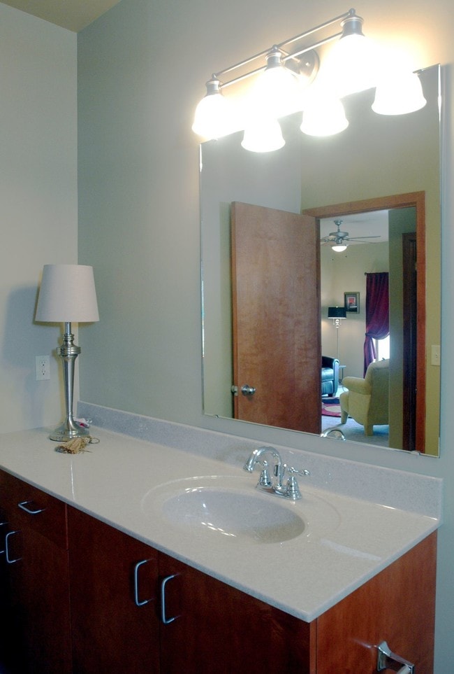 Aggie Village 1215 Laramie Apartments Manhattan, KS