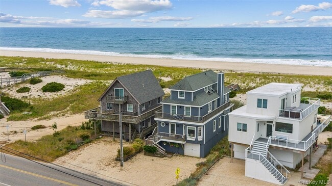 Photo - 891 Dune Rd