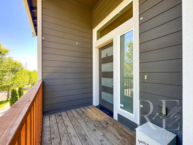 Photo - Modern End-Unit Townhome with Private Fenced Yard, Gourmet Kitchen & Spacious Layout