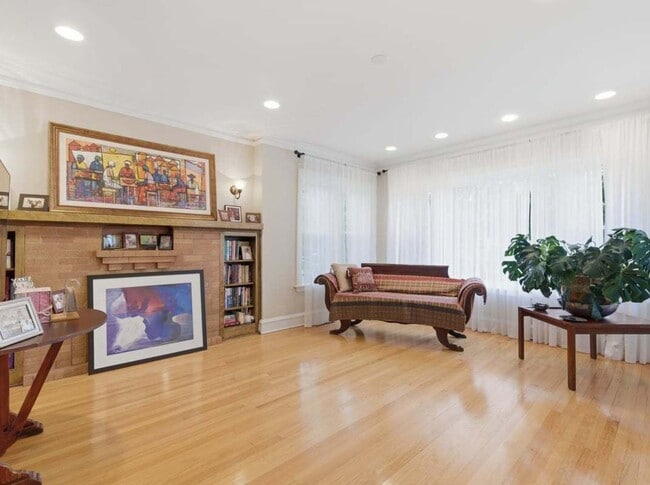 Photo - 7149 S Vernon Ave