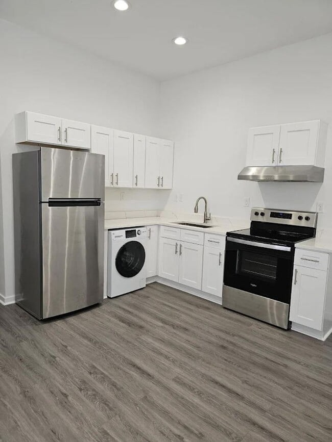 Building Photo - 214 S Park St Unit B