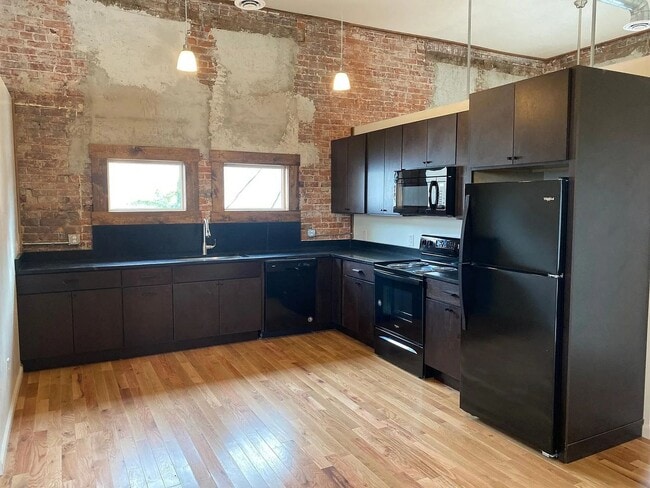 Photo - 114 E Harrison St Unit 114 EAST HARRISON APT 2