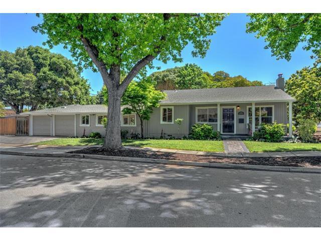 Beautiful & Bright Updated 3 Bedroom 2 Bat... - Beautiful & Bright Updated 3 Bedroom 2 Bat... Casa