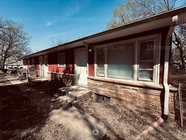 Building Photo - 820-822 N Belmont Ave Unit 820 N Belmont