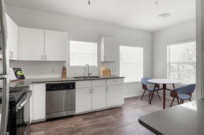 Photo - Cortland River Place