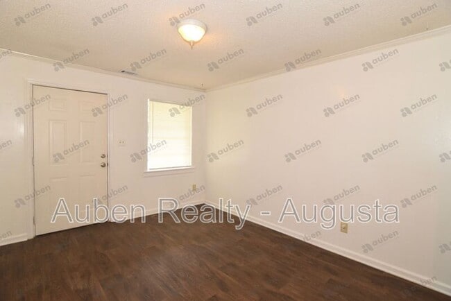 Photo - 2165 1/2 Telfair Street