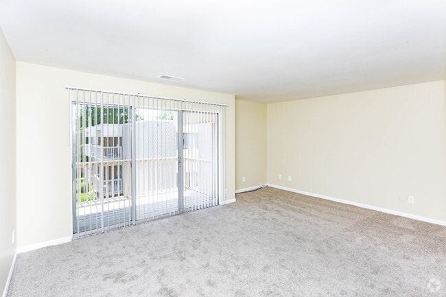 2 BR, 1 BA - Baywood Remodel - 950 SF