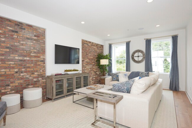 Photo - 25 Catherine St