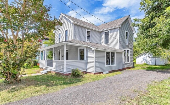 Photo - 211 Walnut St