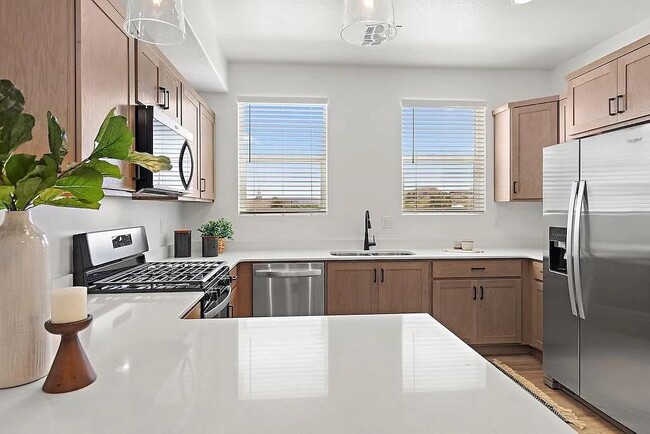 Photo - 1061 W Albertine Ln