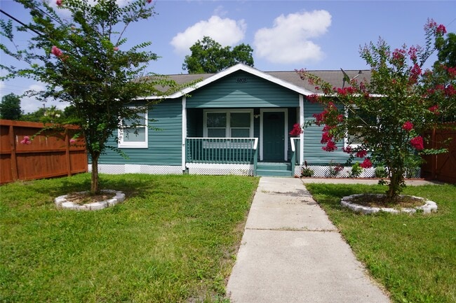 Building Photo - 6803 6th St Rental