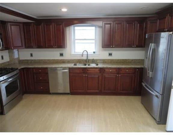 Photo - 254 Broadway