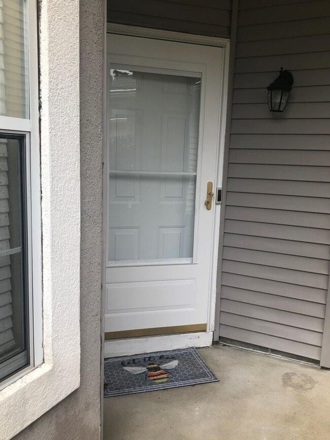 Photo - 820 E Willow Point Pl
