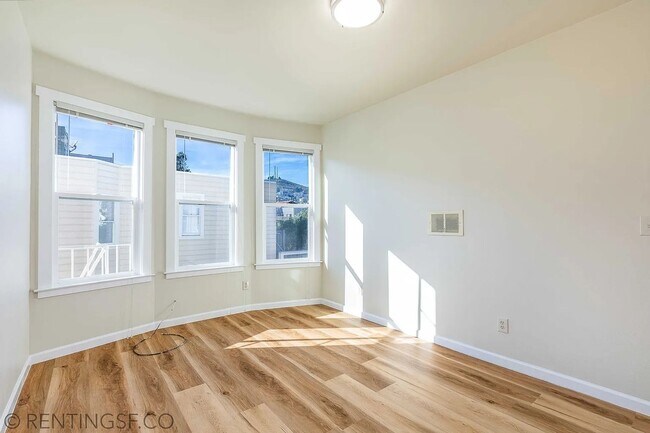 Photo - 1450 Castro St Unit 24