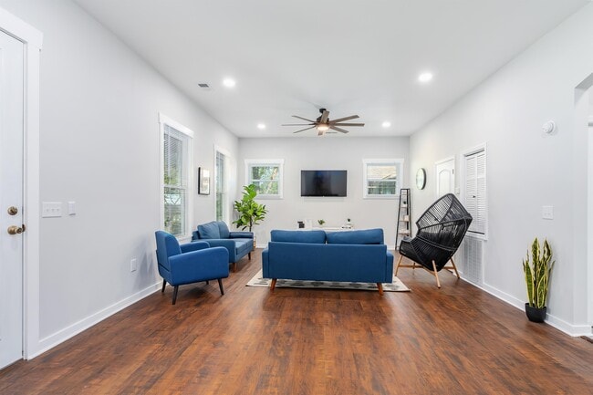 Photo - 209 Beirne Ave NW