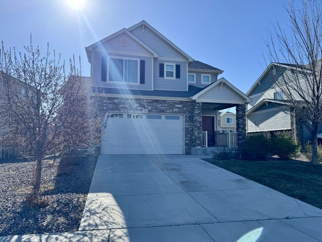 Building Photo - Beautifully Maintained 3 Bed/2.5 Bath Home...