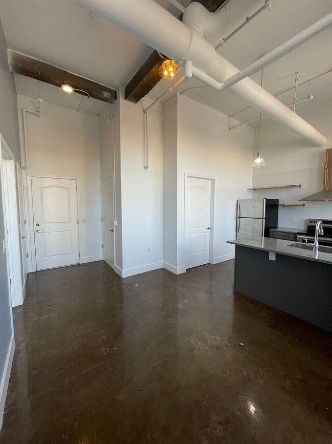 Photo - The Columbus Building