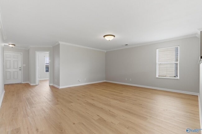 Photo - 29889 Glenrose Way