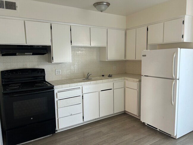 Photo - 1215-1237 Minnewawa Ave