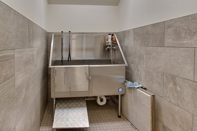 Grayhawk Apartments Pet Washing Station
