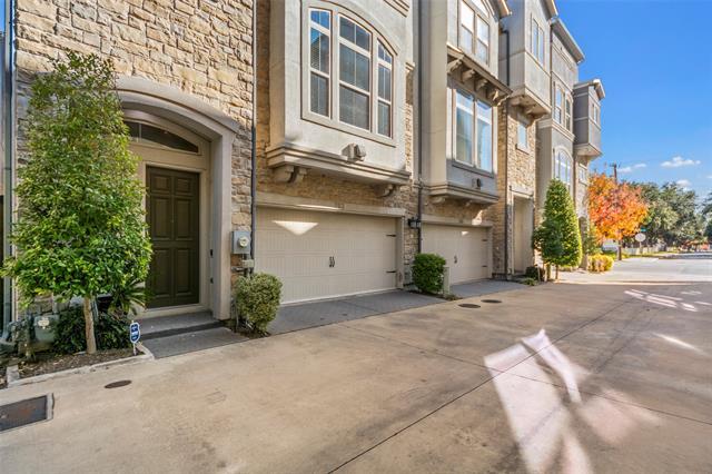 Photo - 762 Lacey Oaks Pl