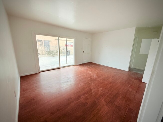 Building Photo - 5443 Imperial Ave Unit 5443