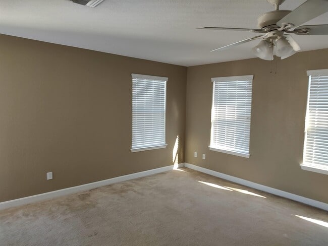 3324 Calumet Dr