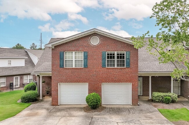 Photo - 2428 E University Dr