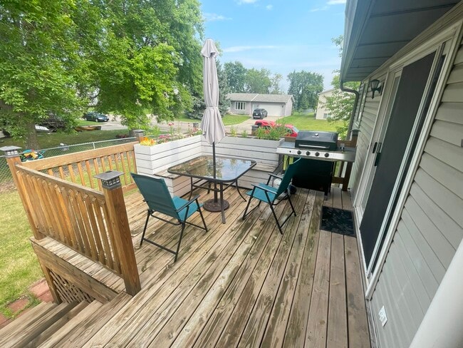 Photo - 2923 Heatherwood Cir S