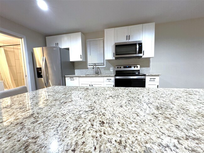 Photo - 33 1/2 Oak St