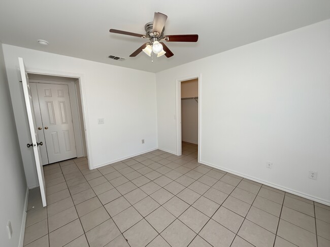Photo - 931 Farmington Rd