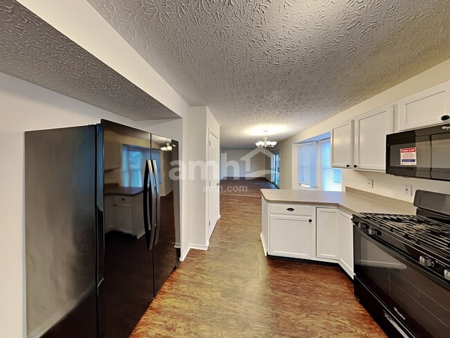 Photo - 5881 O'Reily Dr