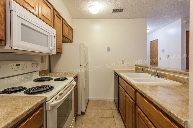 Photo - 1705 Heatheridge Rd