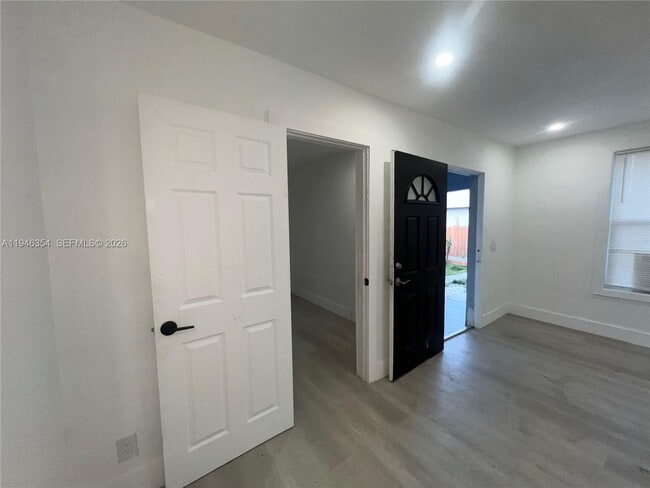 Photo - 1800 SW 3rd St