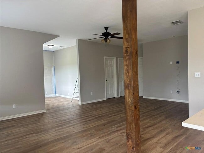Photo - 1333 Main St