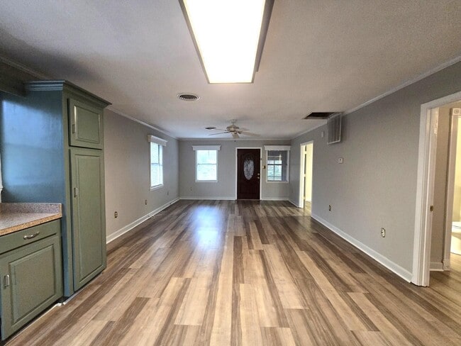 Photo - 2370 Wedgefield Rd