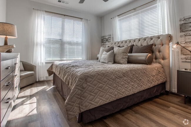 2 BR, 2 BA - 1322 SF