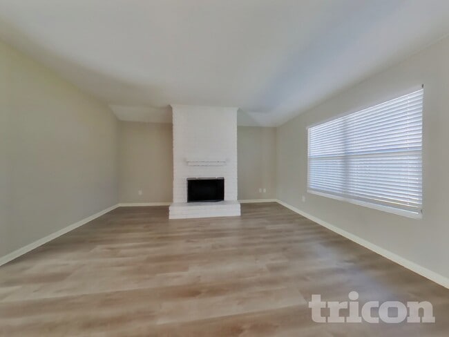 Photo - 17506 Sundrop Ln