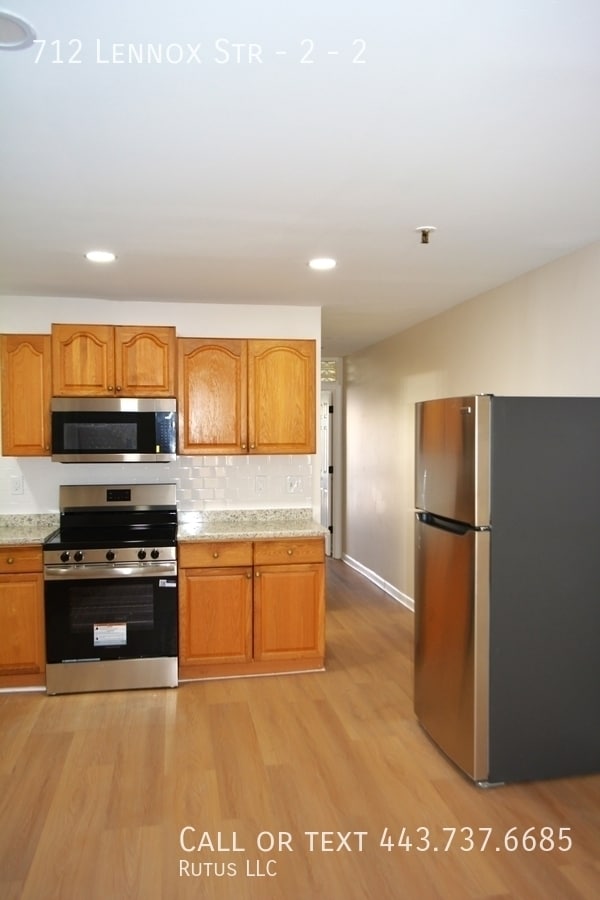 Photo - 712 Lennox St Unit 2