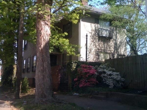 Outside - 616 SE 3rd St Unit 2