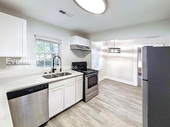 Photo - 745 82nd Pl S