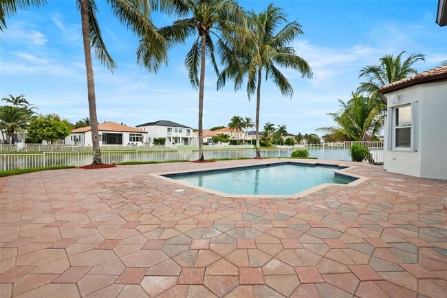 Building Photo - 5168 SW 157th Ave