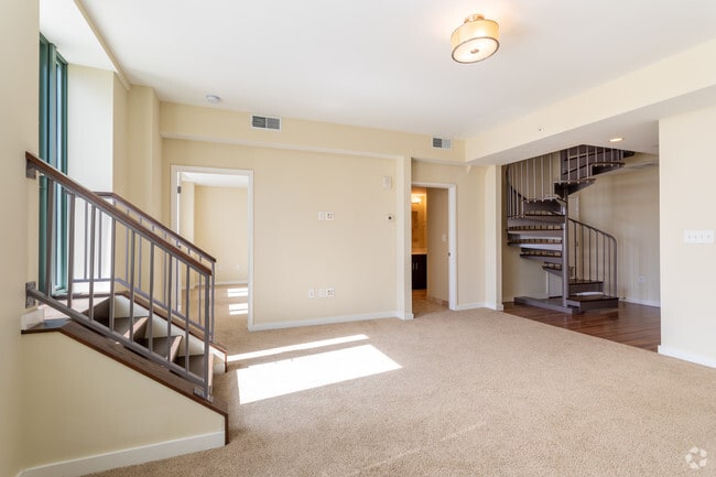 2BR, 2.5BA - 1,958 SF