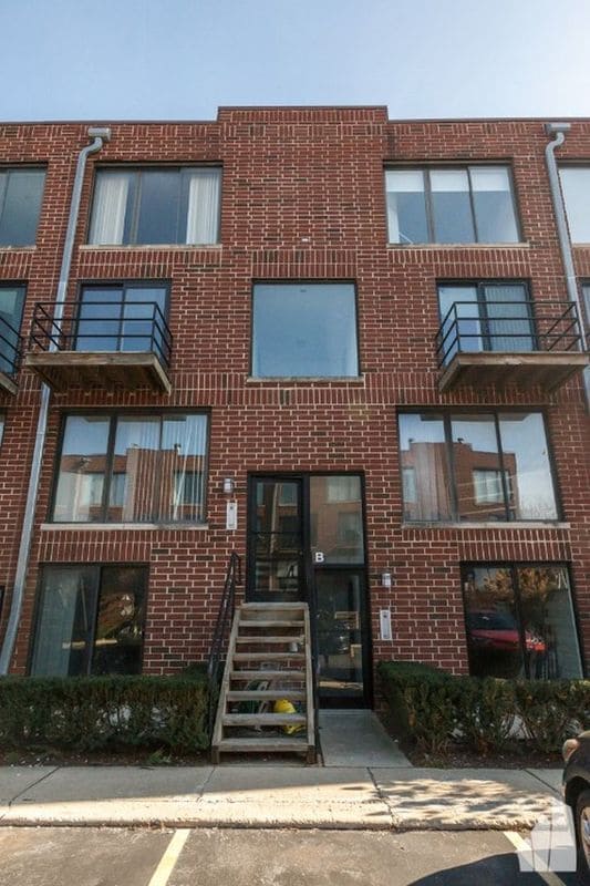 Building Photo - 944 W Grace St Unit 954-D201