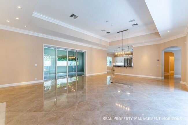 Photo - 6914 Stanhope Pl