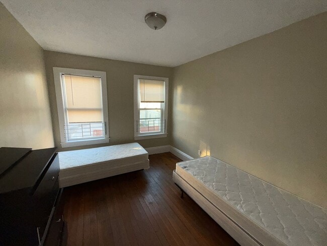 Photo - 139 Franklin St Unit 3