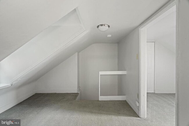 Building Photo - 937 N American St Rental