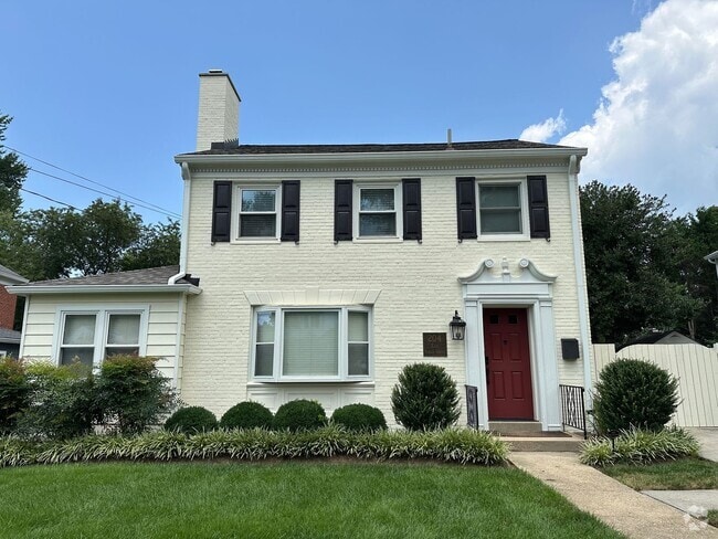 Building Photo - Charming Colonial in Prime Silver Spring L... Rental