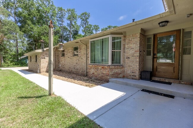 10736 Pecan Dr